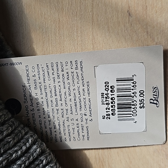 G H Bass & Co NWT Gray cable knit, metallic studded beanie hat - Picture 5 of 6